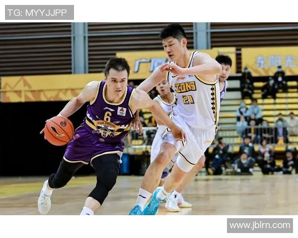 马布里因伤退出CBA球队球迷为其送别感慨万分